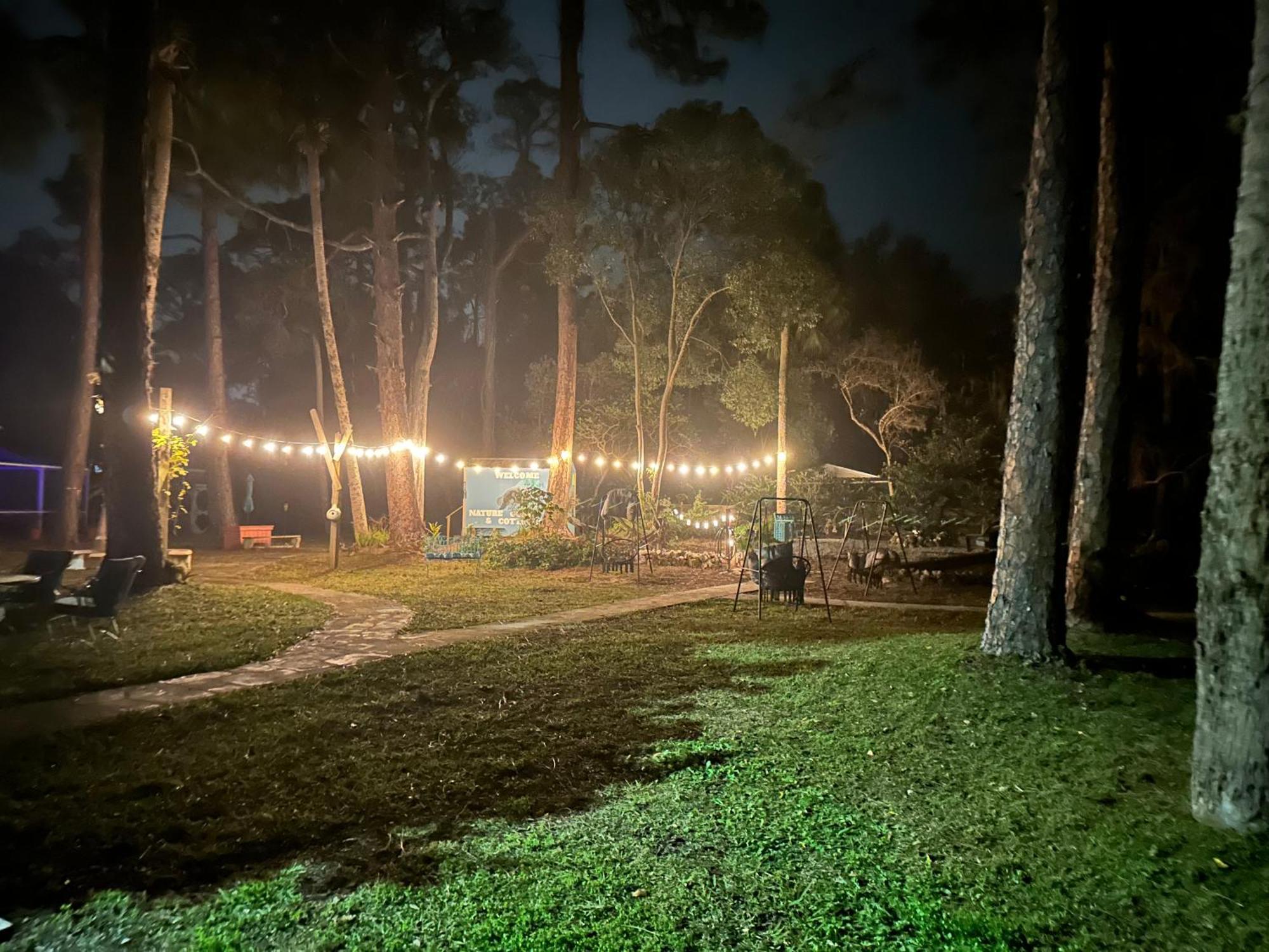 Nature Coast Inn & Cottages Inglis Екстер'єр фото