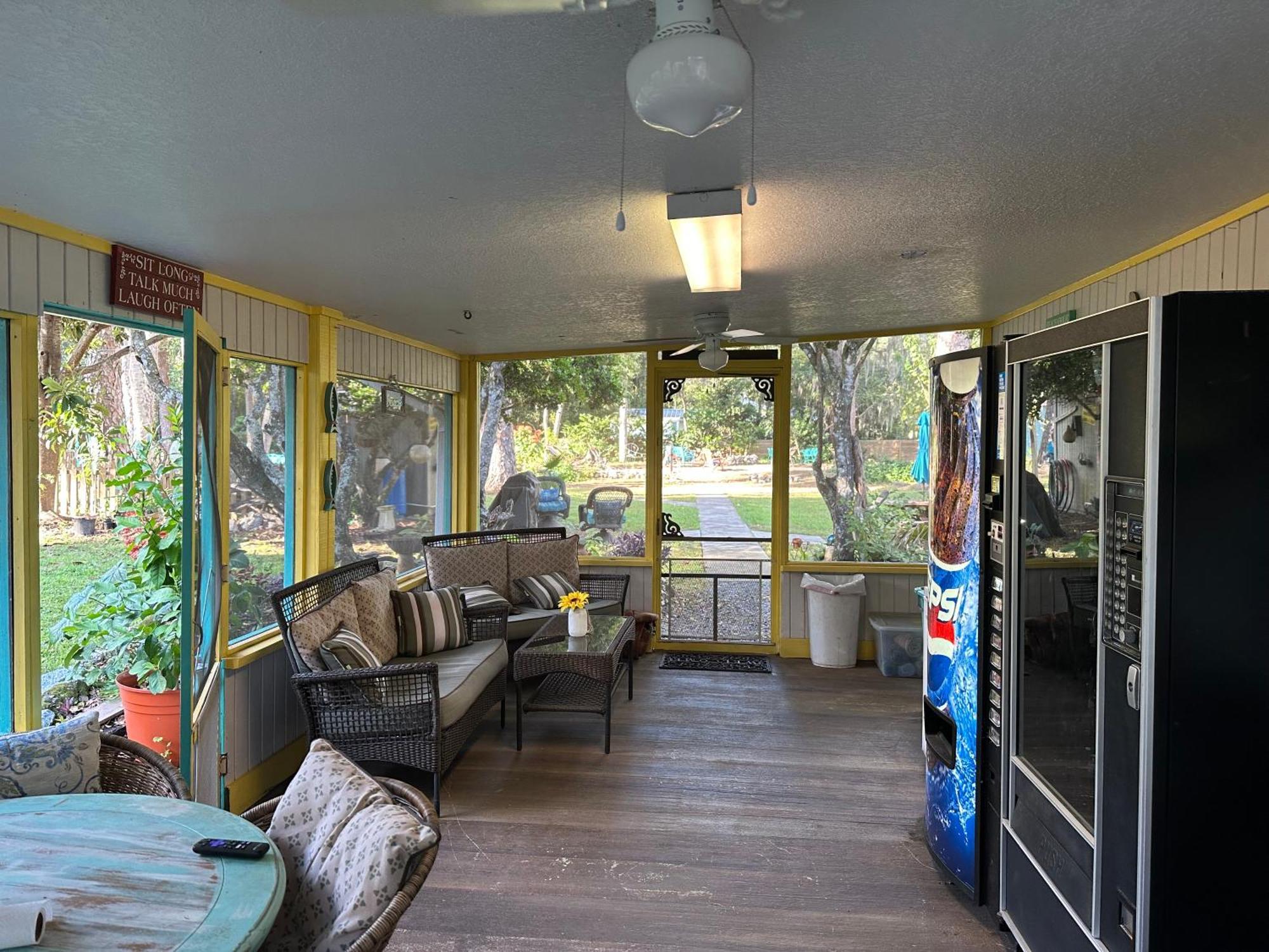 Nature Coast Inn & Cottages Inglis Екстер'єр фото