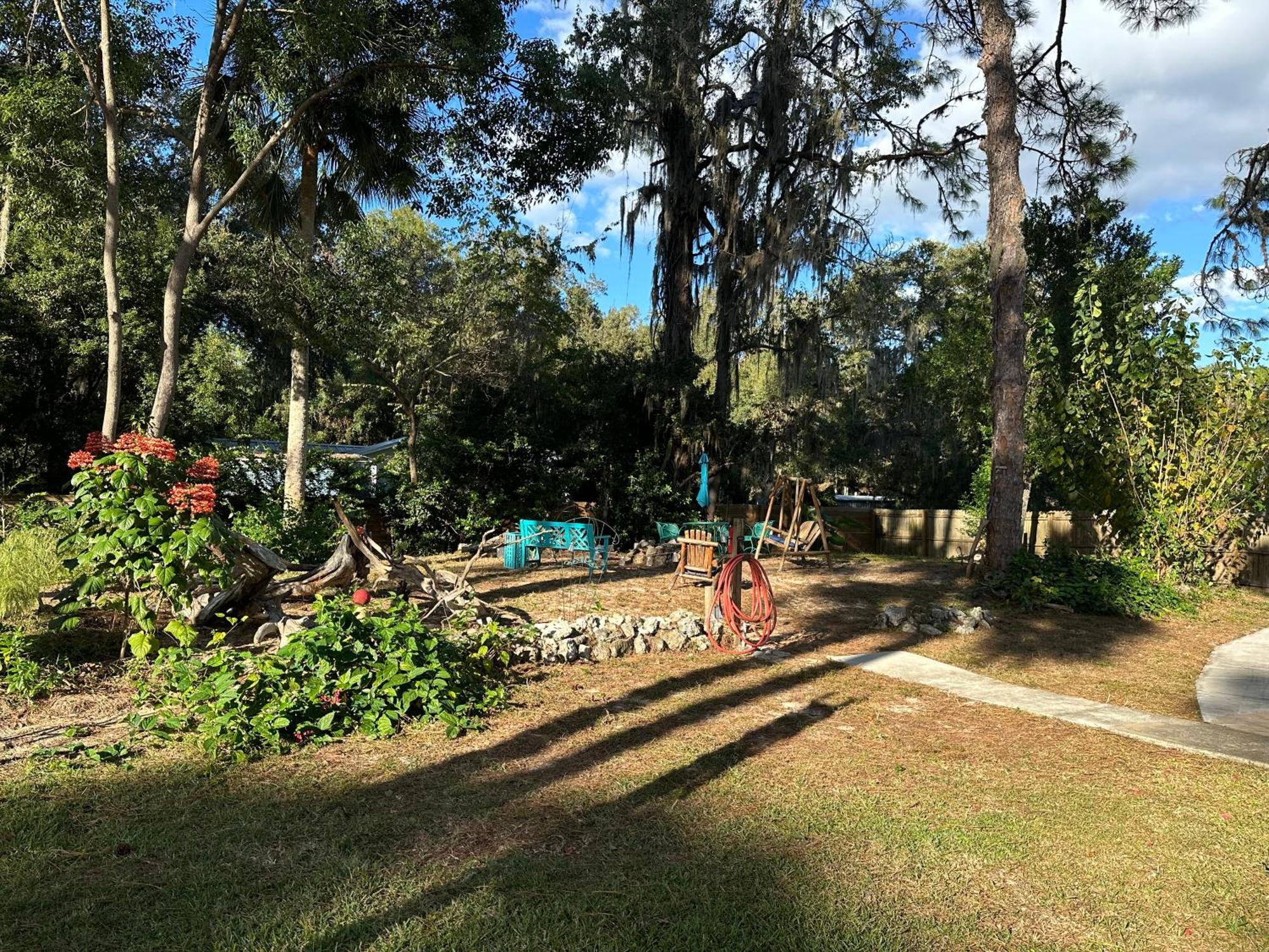 Nature Coast Inn & Cottages Inglis Екстер'єр фото
